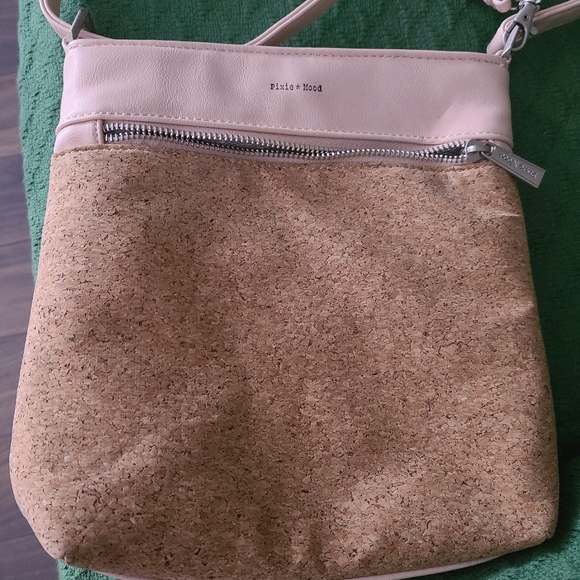 Cross Body Purse - Picture 1 of 4